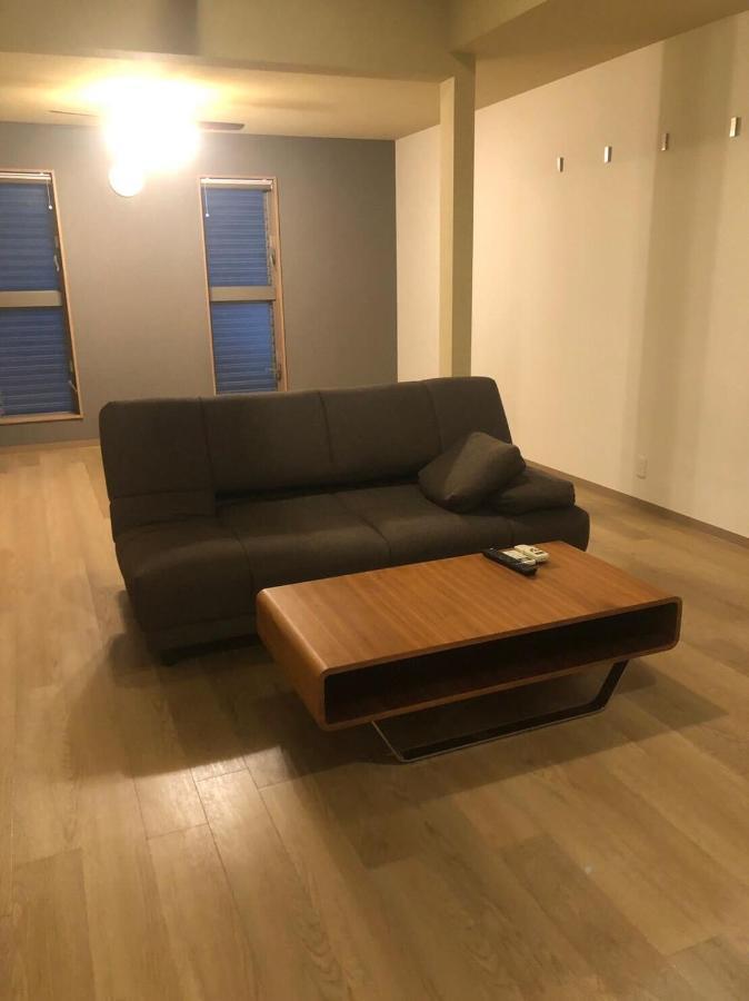 Oyado Gorilla Annex Apartment Osaka Exterior photo